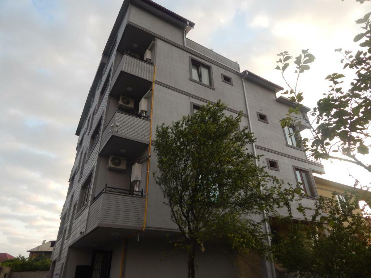 ホテル My House バトゥーミ エクステリア 写真