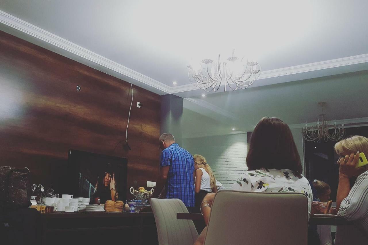 ホテル My House バトゥーミ エクステリア 写真